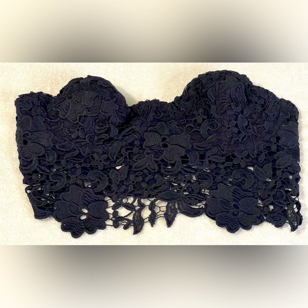 Kimchi Women’s Blue Lace Strapless Bralette, Size M